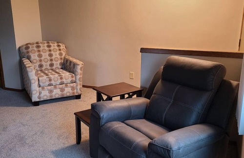 Neenah Apartment | Cute and Comfortable!