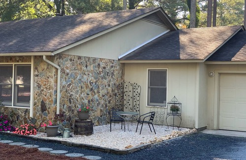 Pinehurst House | Cute and Comfy Home in Pinehurst - Perfect for families/golf weekend! Ping-pong!