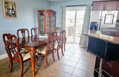 Lakeshore House | Cute and Cozy Belle River Getaway with huge backyard.