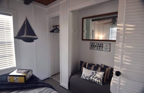 Surfside Beach House | Cute beach cottage just a few blocks from pedestrian beach