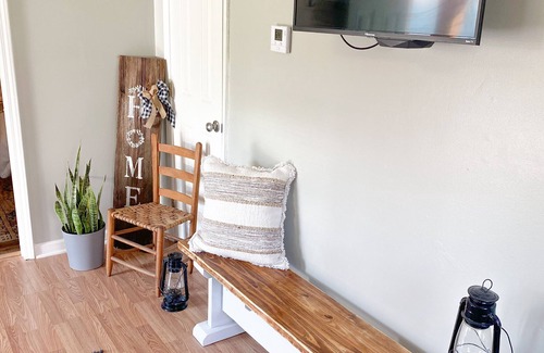 Franklin House | Cute Boho Country Bungalow in Central Franklin KY