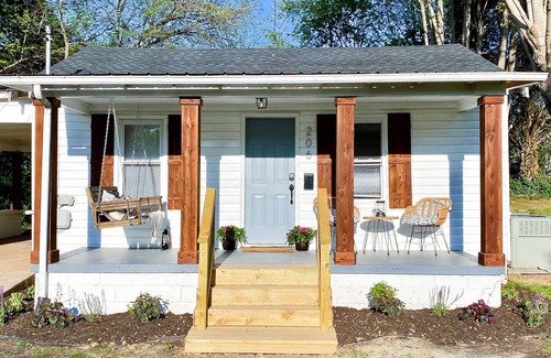 Franklin House | Cute Boho Country Bungalow in Central Franklin KY