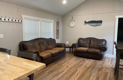 Cleora Cabin | Cute cabin in nice quiet secluded area close to the water, The Coves Golf course