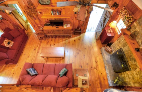 Sylva Cabin | Cute Cabin On The Creek Near Dillsboro