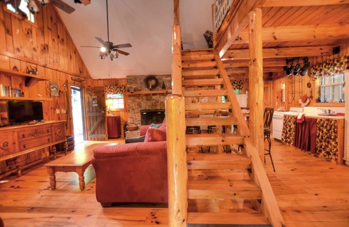 Sylva Cabin | Cute Cabin On The Creek Near Dillsboro