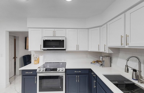 North Mountain House | Cute Casa! 3 Bed/2 Bath/Game room- Sleeps 10!