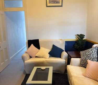 Lithgow House | Cute cosy miners cottage