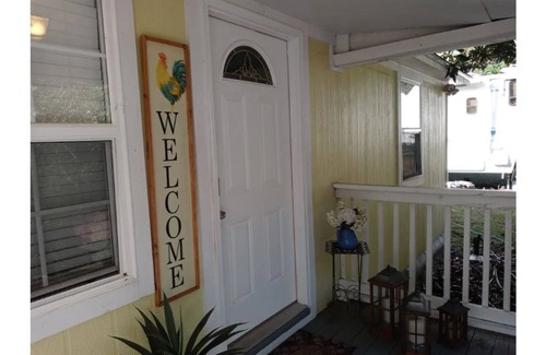 Tallahassee House | Cute Cottage centrally located