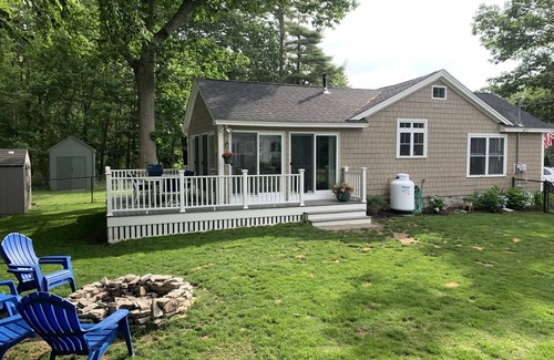 York Beach House | Cute cottage close to short sands beach