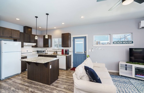 Anacortes House | Cute cottage, close to everything Anacortes has to offer. Discounts available