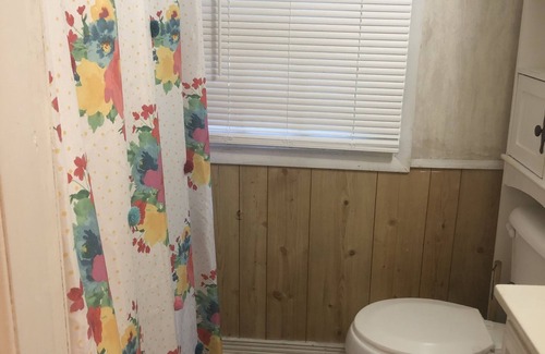 Clemmons Cottage | Cute cottage in a rural setting