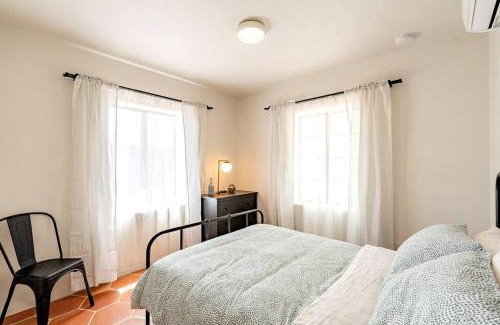 Blenman-Elm House | Cute & Cozy 2BR 1BA Adobe w Firepit Near UA & UMC, Low Summer Rates!