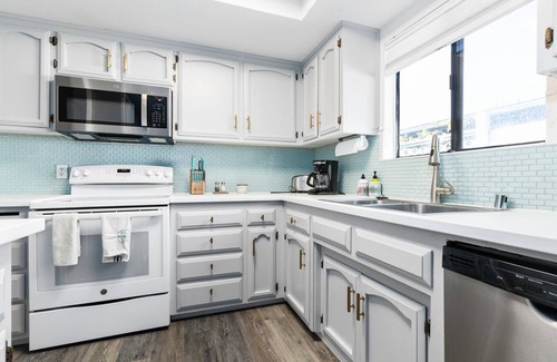 Cayucos House | Cute & Cozy Cayucos Bungalow Near Beach and Downtown