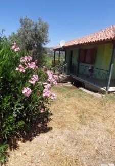 Pyrgos House | Cute House with mountain views