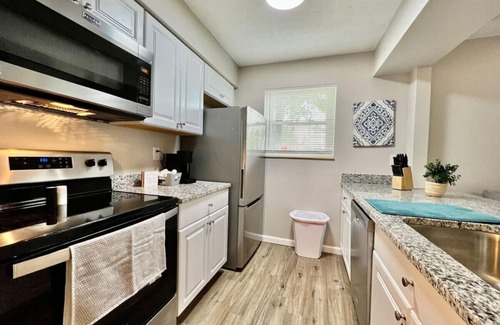 Middletown Apartment | Cute Middletown, Ohio2 bed Apartment- Free laundry