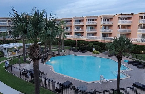 Galveston Condo | Cute ocean view beach front condo w private balcony . Great LOCATION! Sleeps 6.