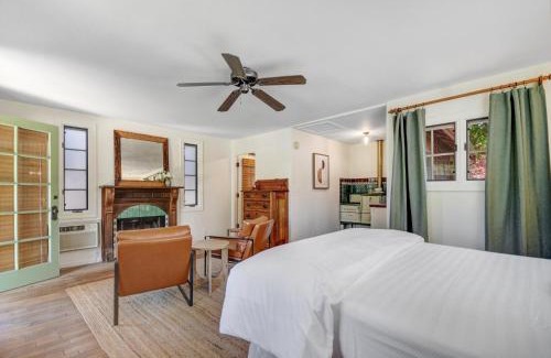 Sonoma House | Cute One Room Cottage In Sonoma- Includes Wine Tasting Passport