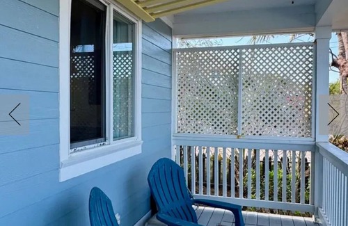 Rainbow Bay House | Cute & Quaint Take Ya Time Cottage