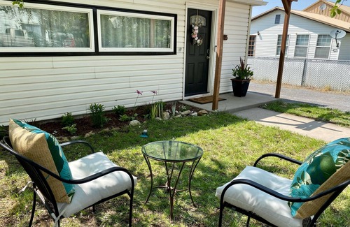 Tooele House | Cute remodeled 2 bedroom with office, long drive way, and 75” TV.
