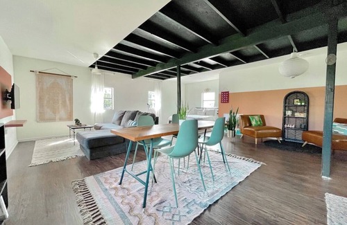 Cedar Creek Apartment | Cute Studio Apt on 8 Acres - Near COTA & Austin