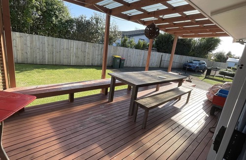 Waihi Beach Cottage | Cute, well equipped beach house, close to town and beach