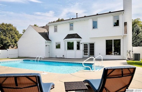 Omaha House | Cutie On The Corner