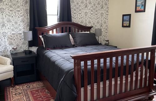 West Creek Bed & Breakfast | Cutlass Private Room close to LBI Long Beach Island West Creek Tuckerton Wedding