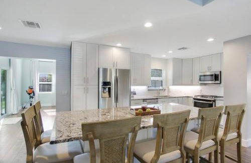 Florida North Atlantic Coast House | Cutting-edge & Cozy 4 Bed 2 Bath North Palm Beach