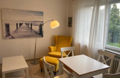 Holte-Spangen Apartment | CUXKieker - Moderne Ferienwohnung mit Pep in Cuxhaven-Sahlenburg, WLAN, Parkplatz und Gartenblick, nah am Nordseestrand und Wernerwald