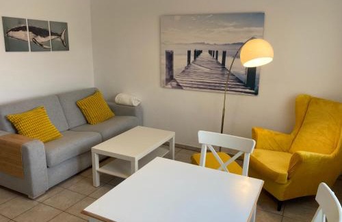 Holte-Spangen Apartment | CUXKieker - Moderne Ferienwohnung mit Pep in Cuxhaven-Sahlenburg, WLAN, Parkplatz und Gartenblick, nah am Nordseestrand und Wernerwald
