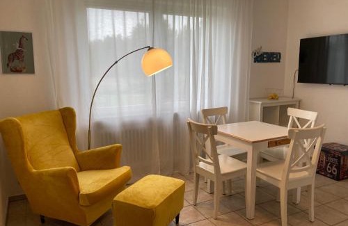 Holte-Spangen Apartment | CUXKieker - Moderne Ferienwohnung mit Pep in Cuxhaven-Sahlenburg, WLAN, Parkplatz und Gartenblick, nah am Nordseestrand und Wernerwald