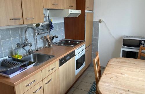 Holte-Spangen Apartment | CUXTräumer - Stilvolle Ferienwohnung für Paare - WLAN, privater Parkplatz und Grill - Ruhige Lage mit Gartenblick, Nordseestrand und Wernerwald fußläufig, Cuxhaven- Sahlenburg
