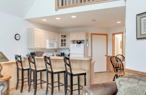 Ocracoke Villa | CV8A: Crow's Nest A -2nd floor 1BR villa, spacious living area.
