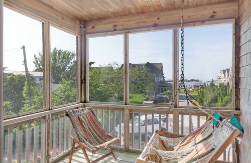 Ocracoke Villa | CV8A: Crow's Nest A -2nd floor 1BR villa, spacious living area.