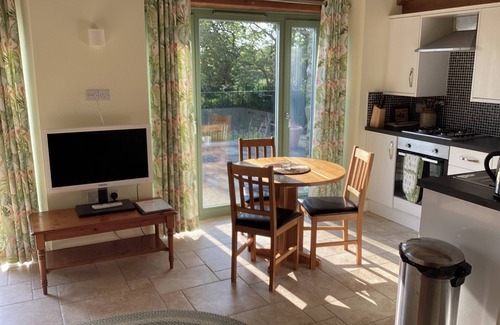 Tregaron Cottage | CWTCH, pet friendly, character holiday cottage in Pontrhydfendigaid
