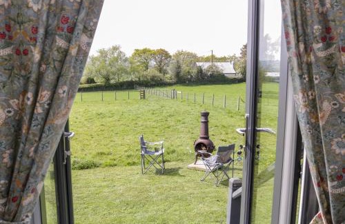Rhyd-y-foel House | Cwtch Winnie Shepherds Hut