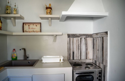 Oia Villa | Cycladic apartment with jacuzzi