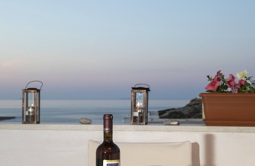 Naxos Town Apartment | Cycladic Sea view Mansion near the Castle