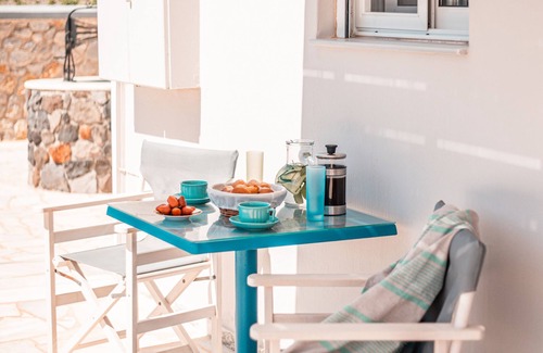Akrotiri House | Cycladic traditional house minutes from Caldera beach