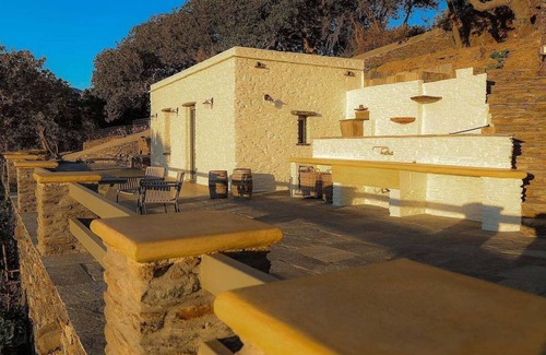 Paleopolis Apartment | Cycladic Winery House