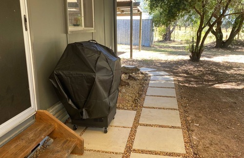 Wooragee House | Cycle on Star Wooragee right near Beechworth