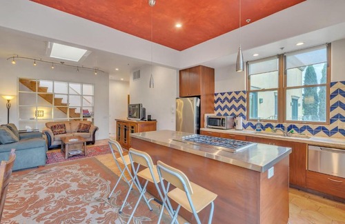 Healdsburg House | Cypress House & Studio, Walk to Healdsburg Plaza home