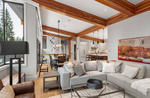 Whistler Ski Chalet | Cypress Stoneglade