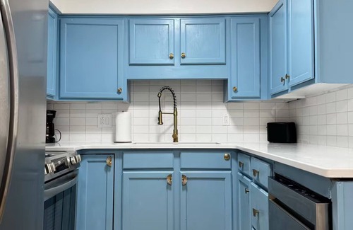 Newburgh Apartment | Cypress Suites 7A - KING 2BD/1BA Apt in Newburgh