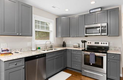 Asheville House | Cypress Sycamore by AvantStay 6 Mins to Downtown