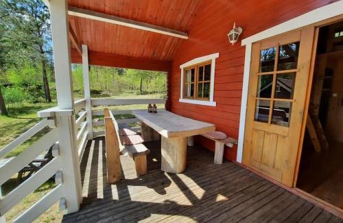 Dziemiany House | Czerwony Domek pod lasem