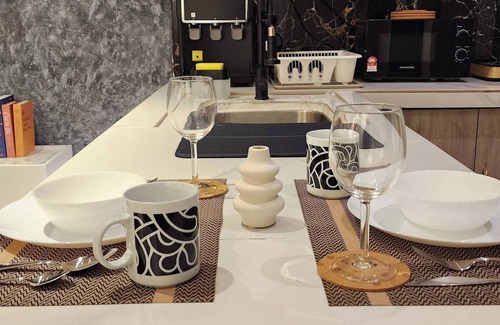 Taman Kobena Apartment | Désir Lustful KL #Jacuzzi #NFLX #Prjscn120" #TV65"