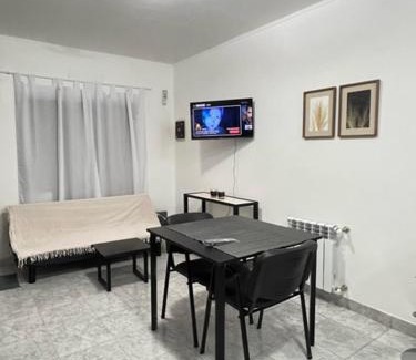 Plottier Apartment | Dúplex del Pinar-Plottier-Diario Semanal Mensual-La Mejor Ubicación-Estacionamiento Privado