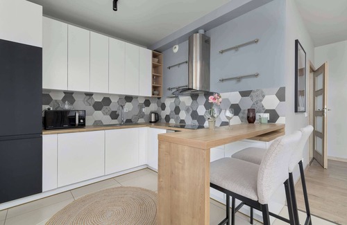 Czyzyny Apartment | Dąbrowska 15C | Krakow | Spacious Apartment | Parking