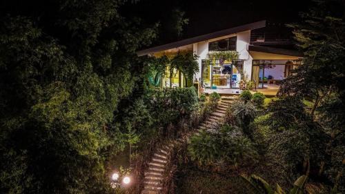 Quoc Oai Villa | Dốc Chill - Villa gần Ba Vì, view núi, gần hồ, 40ph đi từ trung tâm Hà Nội